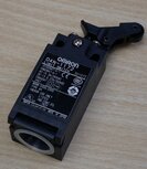 Omron D4N-1172 Eindschakelaar rolarmhendel 1NO 1NC