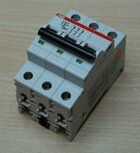 ABB S203PK40 Installatieautomaat 40A 3P 2CDS283001R0557