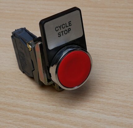 Telemecanique button red with ZBE-101 NO contact element
