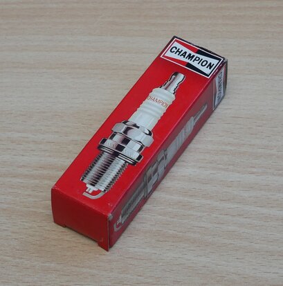 Champion N12YC Spark Plug M14x1.25