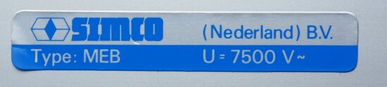 Simco MEB anti-static bar in combination with an air knife 7500V~