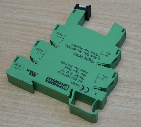 Phoenix Contact PLC-BSC-24DC / 21-21 PLC relay socket 2967015