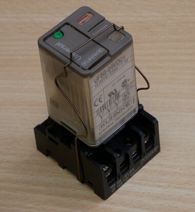 Kuhnke UF3G-24VDC1 relay incl. 2028HP relay socket