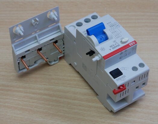 ABB 2CSB203101R3250 Earth leakage block 25a, 0.3a, 2 modules