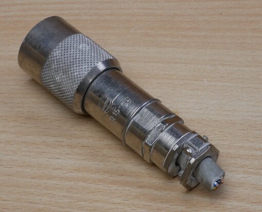 harting R15-gg connector