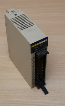 Omron C200H-OC222V output unit