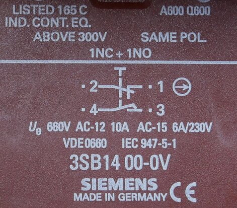 Siemens emergency stop rotary lock with 3SB1400-0H contact element