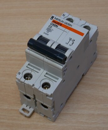 Merlin Gerin C60N C2 Circuit breaker 1P + N 24250