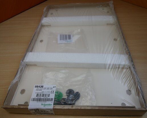 Schneider Electric 08436 roof ip30 B650 D400