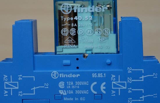 Finder 40.52 Print relay 8A 24V DC incl. 95.85.1 relay base