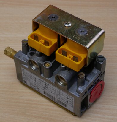 830 Tandem 63AP7060/4 gas valve 