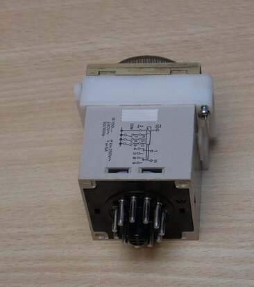 Omron H3CR A tijdrelais 48x48 mm 11pin