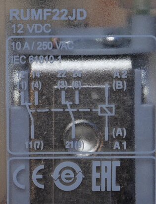 Schneider Electric RUMF22JD zelio switching relay AC/DC 2 changeover contact