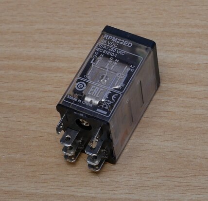 Schneider Electric RPM22ED zelio switching relay AC/DC 2 changeover contact