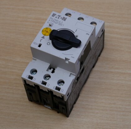 Eaton PKZM0-6,3 Motor protection switch 3P range: 4 to 6.3A