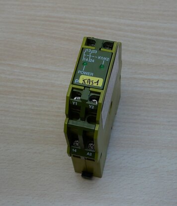 Pilz PNOZ-Z 2S Safety Relay 675500