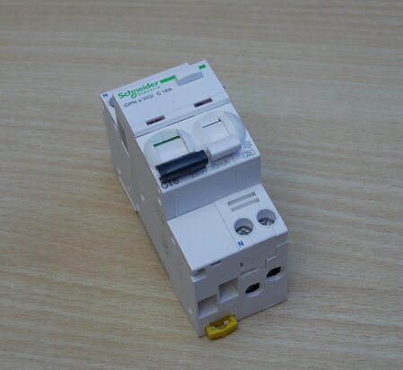 Schneider Electric A9D35616 RCD 1P+N Aoti9 iDPNa Vigi C16 30mA