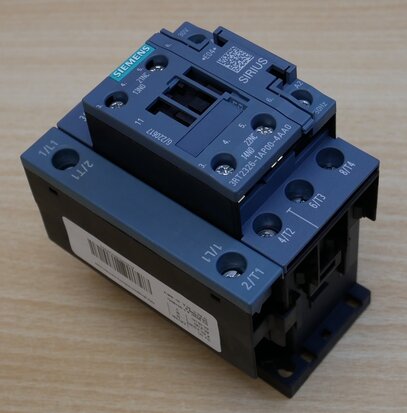 Siemens 3RT2326-1AP00-4AA0 contactor 230V ac 0.015KW 32A 4P 1NC+1NO