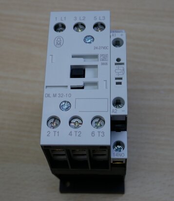Eaton DILM32-10 (RDC24) contactor 24-27V DC 15KW 40A 3P+1NO, 277274