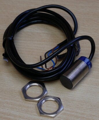 Telemecanique XS518B1NAL2 Inductive proximity sensor