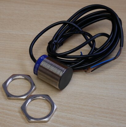 Telemecanique XS512B1NAL2 Inductive proximity sensor