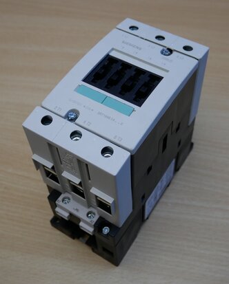 Siemens 3RT1046-1AP00 magneetschakelaar 3P 95A 230 V AC