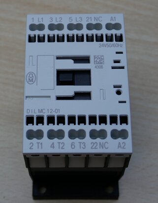 Moeller DILMC12-01 magneetschakelaar 24V AC 3P+1NC, 277553