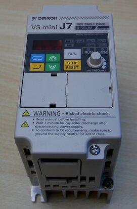 Yaskawa Omron CIMR-J7AZB0P4 AC Inverter Drive Speed Controller 0.4kW 230V 1ph to 3ph