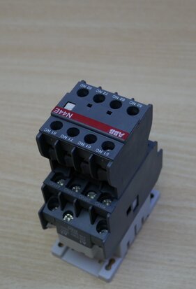 ABB N44E 220-230V 50Hz contactor 4NO+4NC 16A 1SBH131001R8044