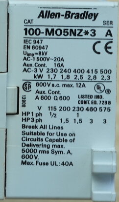 Allen Bradley 100-MO5NZ.3 SER A magneetschakelaar 3P+1NO 24 VDC 20A (gebruikt)