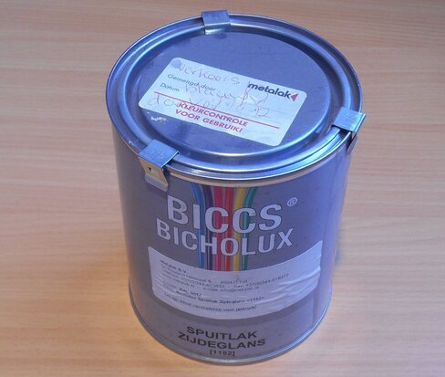 biccs bicholux spuitlak zijdeglans 5017 vekeersblauw 1 liter