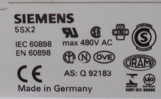 Siemens 5SX22 400V 2P C6 circuit breaker