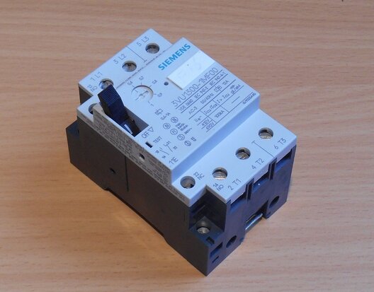 Siemens starter 3VU1300-1MF00 3P 1NO, 1NC. 0.60-1 A