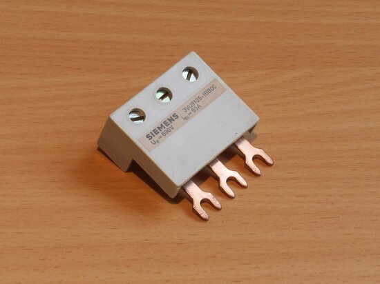 Siemens vermogen terminal 3VU9135-1BB00