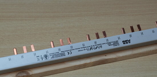 ABB-kamrail-3p-2CDL230001R1660