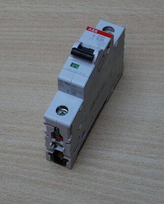 ABB S201 B20 installatieautomaat 1P 20A 2CDS251001R0205