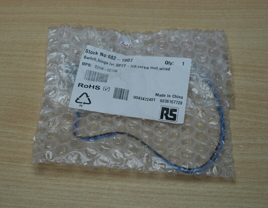 Omrron D2HW-C213M Snap Action Switch