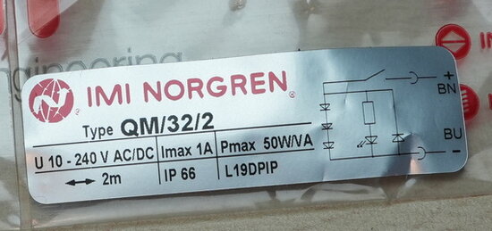 IMI Norgren QM/32/2 Reedcontact met led, 2m kabel