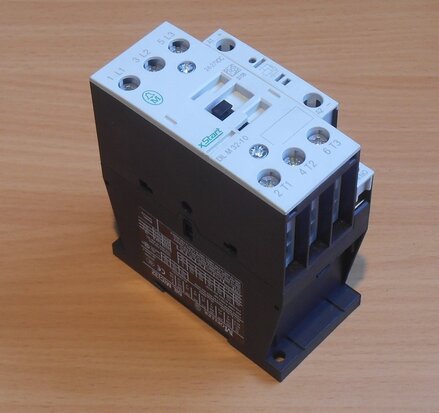 Moeller DIL (M) 32-10 contactor 24-27VDC