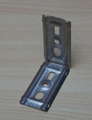 Schneider-Electric-1149369-Defem-angled-fitting-B27-rvs