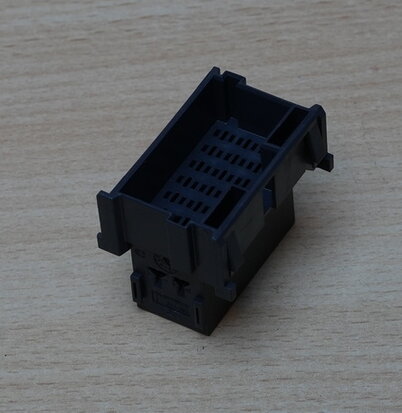 TE Connectivity / AMP 1-967630-2 Connector FLACHSTE-GEH2,8 21P 3 rows