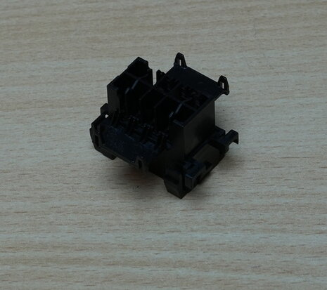 TE-Connectivity-AMP-929505-4-Connector-FF-TAB