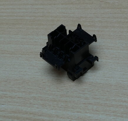 TE-Connectivity-AMP-929505-4-Connector-10P