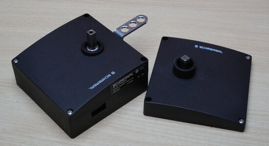 Schmersal AZ/AZM 200-B30-RTAG1P1-SZ Türgriffbetätiger 101213362