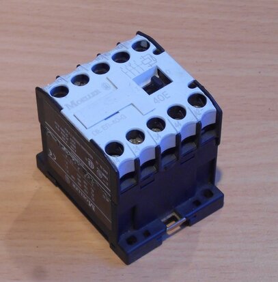 Eaton Moeller Mini contactor relays DILER-40-G (24VDC) 4m 0V