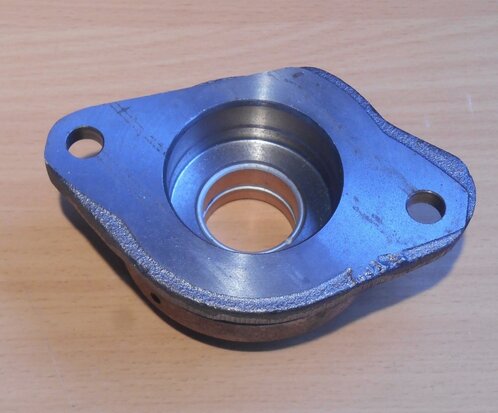 Mercedes benz flange bearing A4031301045