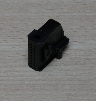 TE-Connectivity-AMP-1-963616-1-Connector-afdekkap-18P