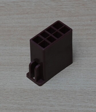 Bruine-8p-ISO-connector