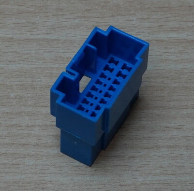 Suzuki 20p male connector blauw