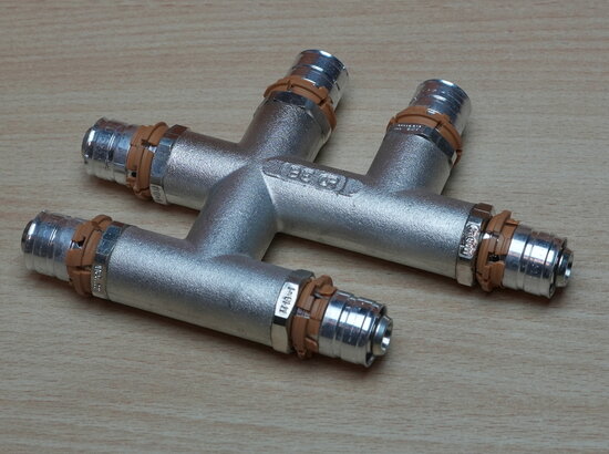 Uponor 1015635 S-Press Universalgelenk 16 x 16 x 16 mm